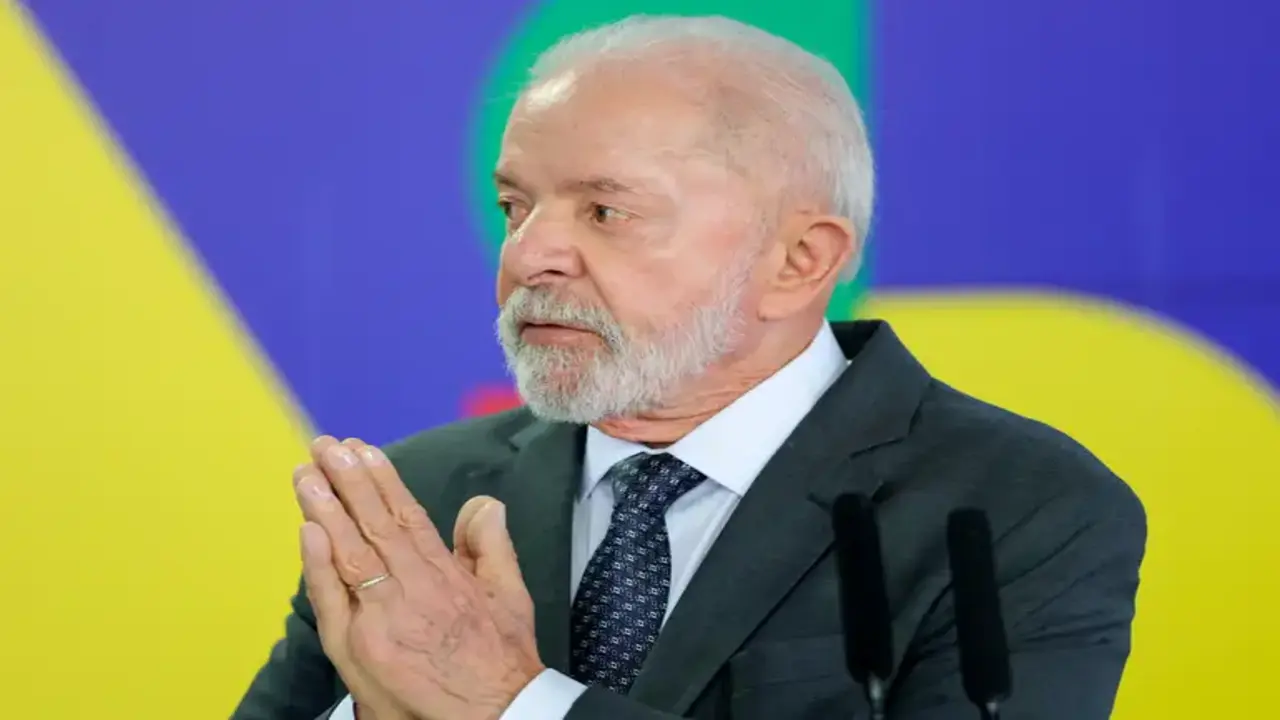 Dois terços dos brasileiros rejeitam reeleição de Lula em 2026