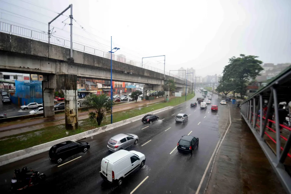 Chuva pode marcar o São João em Salvador nesta terça e quarta