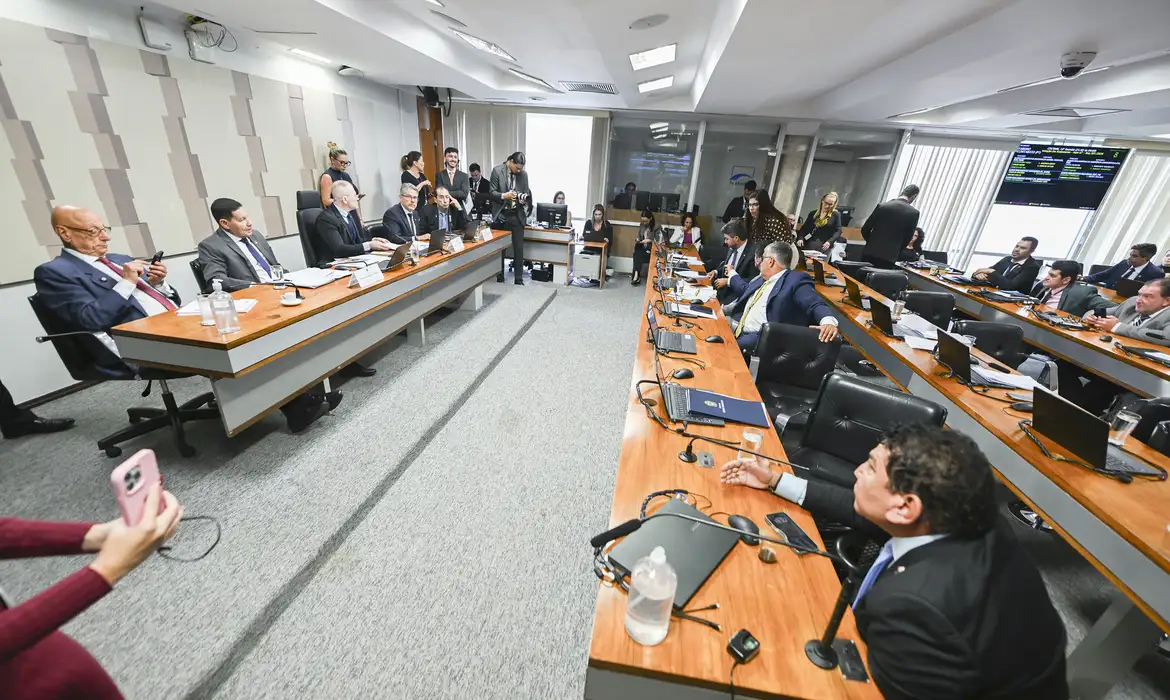 Mendonça libera irmãos de Toffoli de comparecer à CPI do Crime Organizado