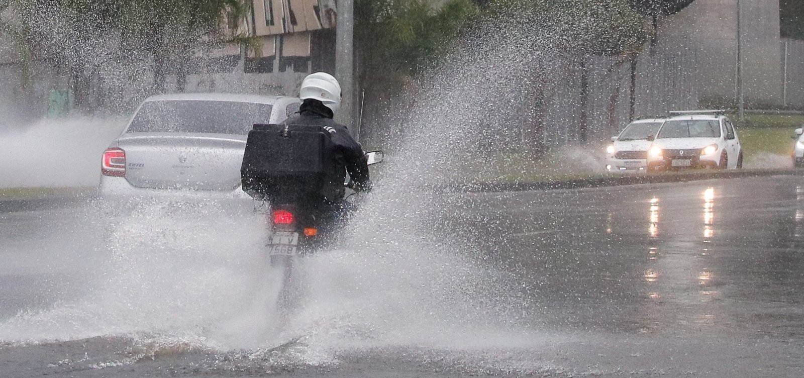 Depois da trégua, chuva volta a marcar a semana em Salvador