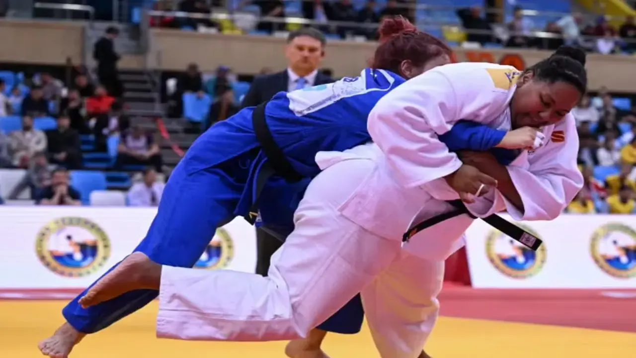 Imagem de Beatriz Souza, atleta judoca 