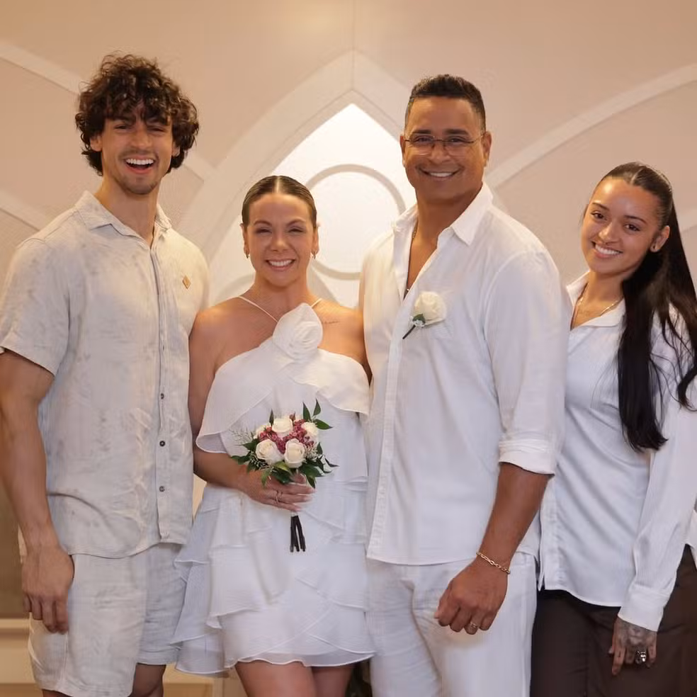 Foto Xanddy e Carla Perez renovam votos de casamento em Las Vegas