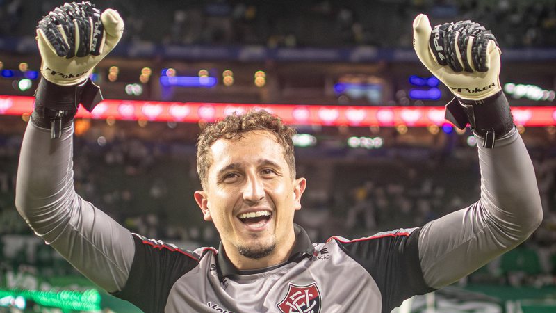 Foto Sport cobra R$ 1,5 milhão do Vitória por escalação de Thiago Couto