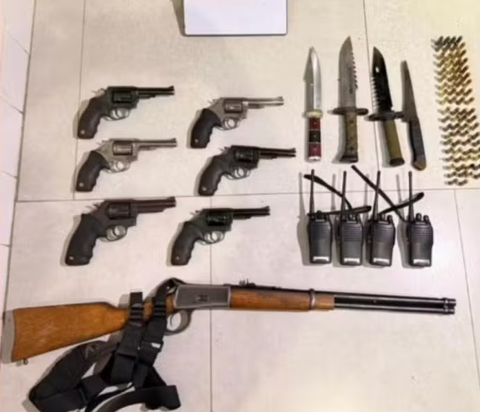 Foto  Onze homens são detidos por ameaças e barricadas no oeste da Bahia