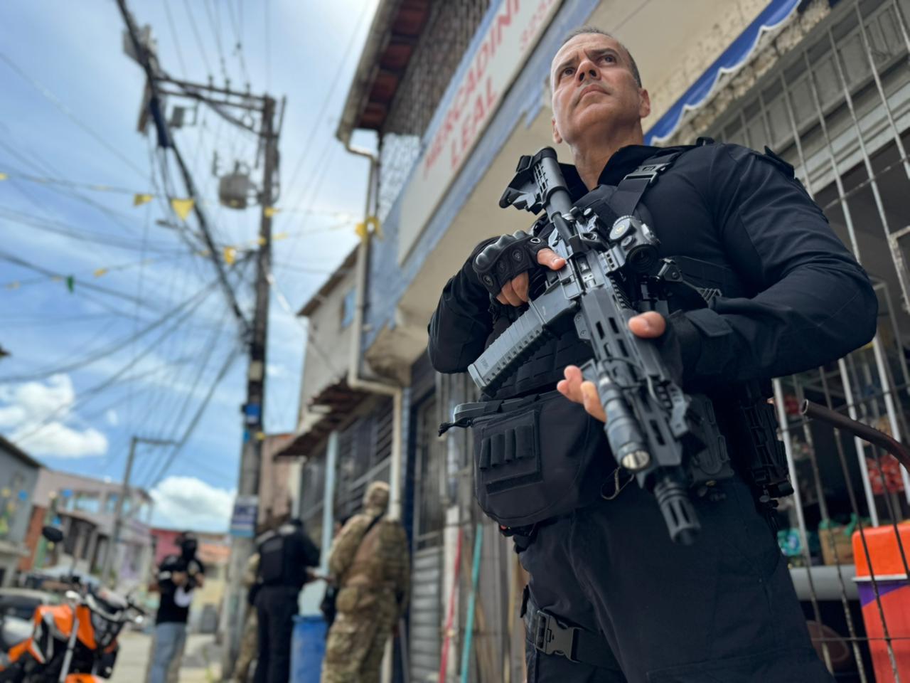 Foto Bairro de Capelinha de São Caetano é ocupado pela polícia em Salvador