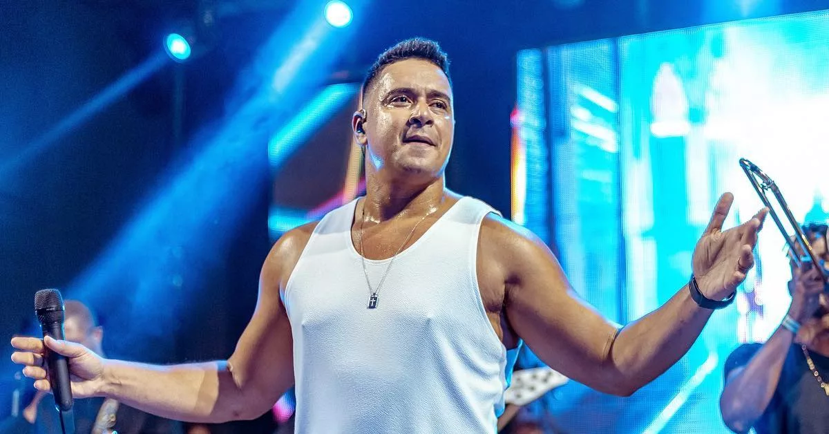 Cantor xanddy durante show