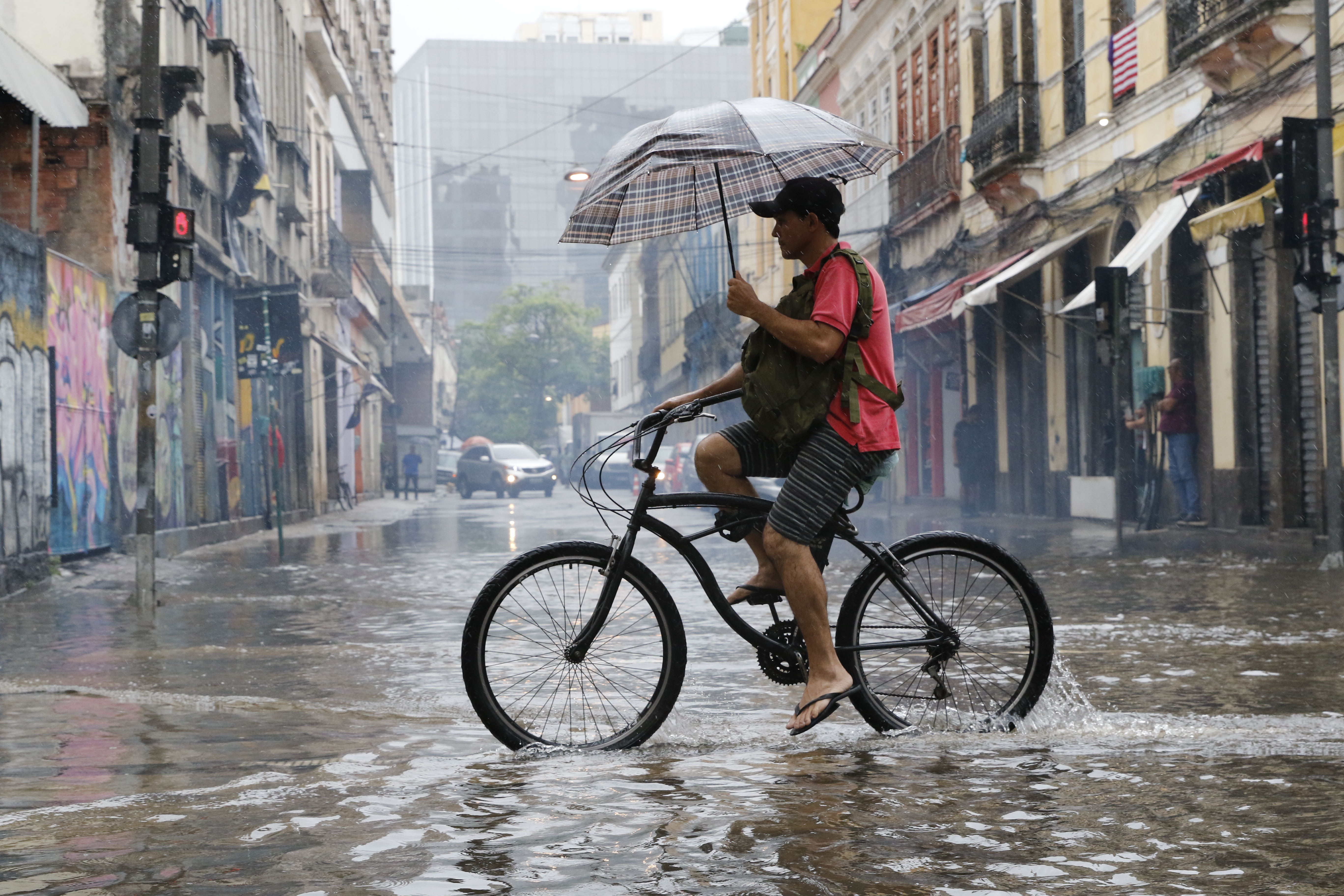 Foto Cidades do extremo sul da Bahia tem alertas de chuva com risco de desastres