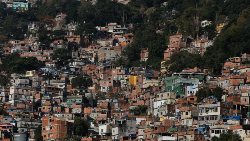Foto Criminosos pagam até R$ 80 mil por abrigo em favelas do Rio