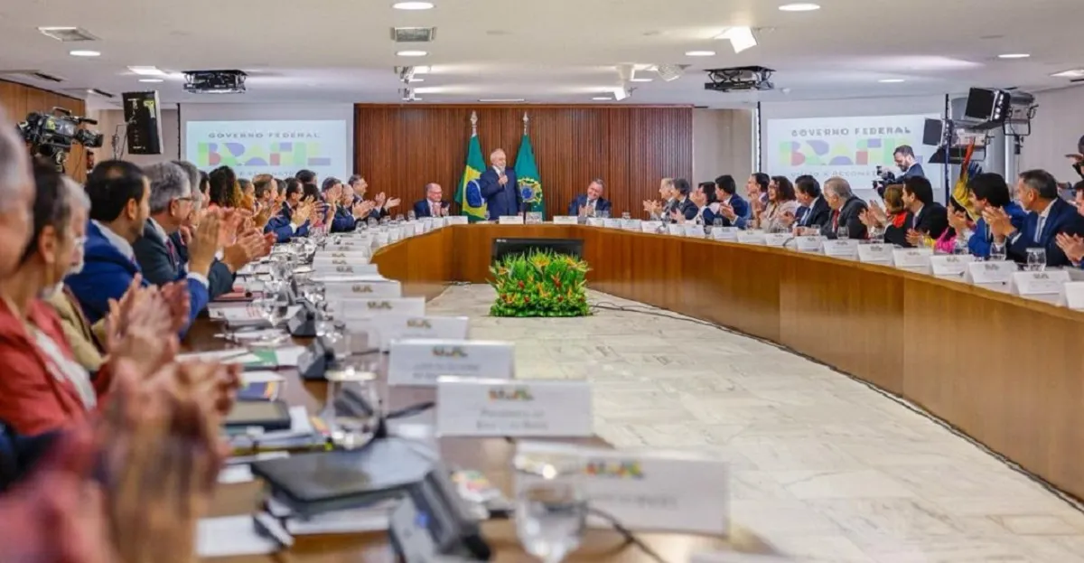 Lula e Ministros debatem prioridades para 2026 em reunião ministerial