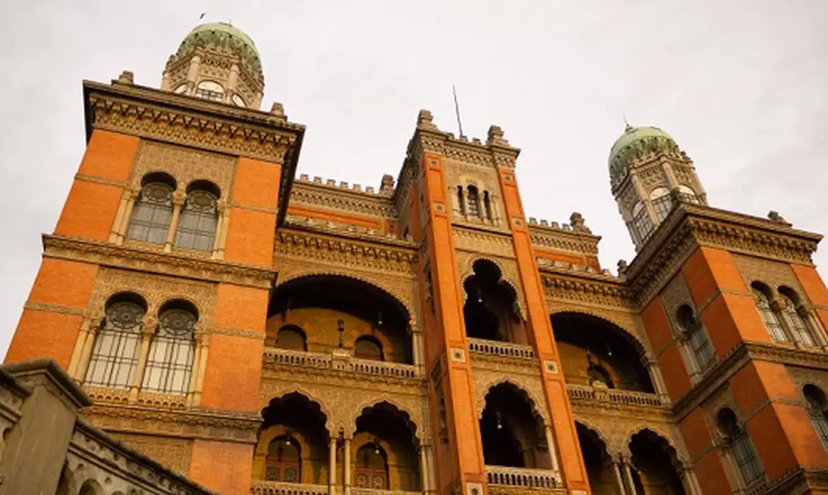 Casos de SRAG em crianças aumentam, mesmo com queda de VSR e Influenza A