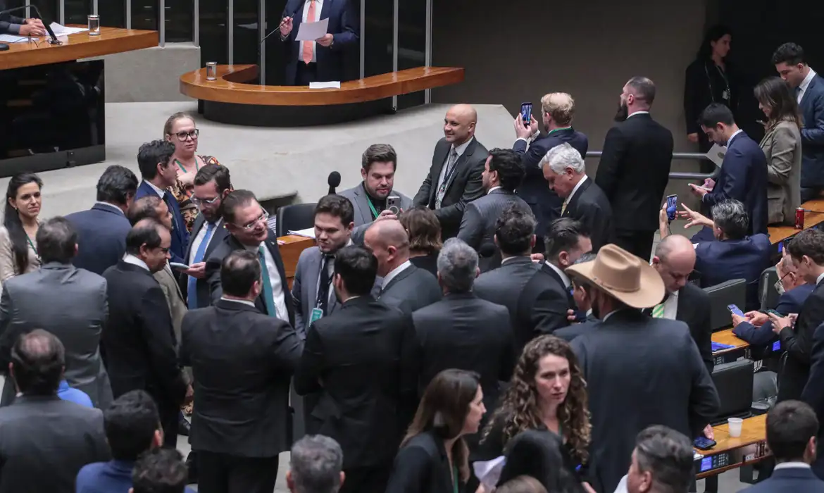 Foto PL da Dosimetria beneficia criminosos comuns, dizem especialistas