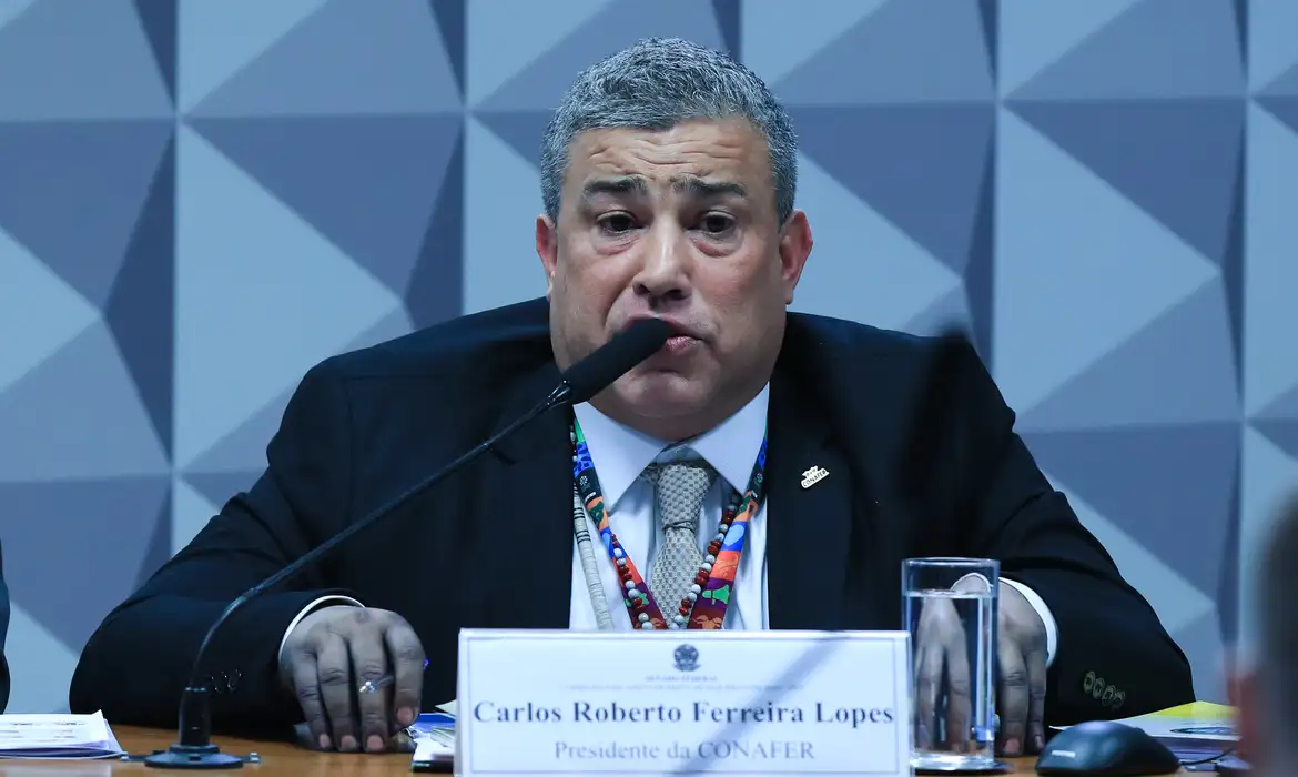 Foto Presidente de associação é preso em CPMI do INSS por suposta mentira