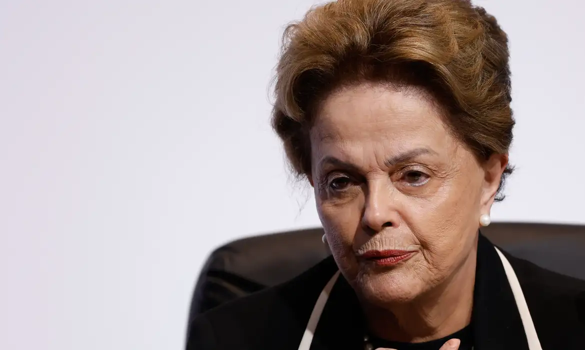 Foto Dilma deve receber R$ 400 mil de indenização por tortura na ditadura 