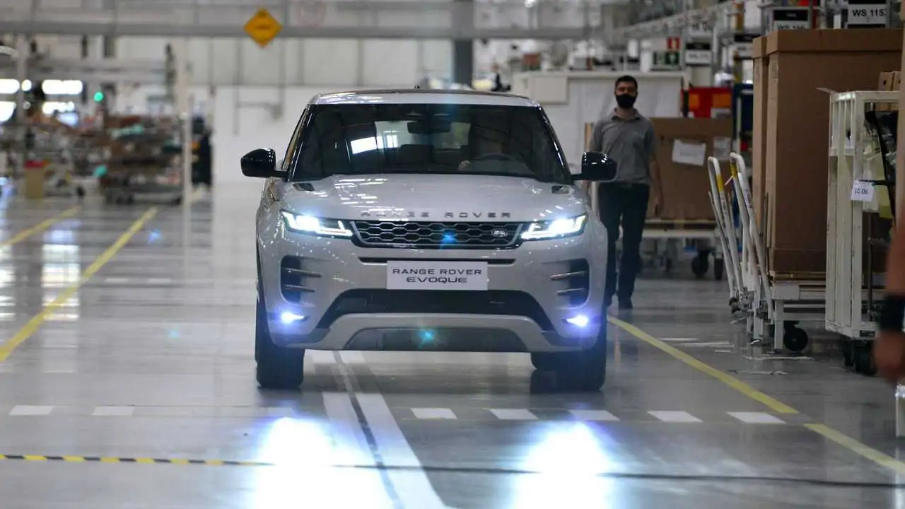Land Rover encerra produção no Brasil e Chery negocia incentivos para assumir fábrica