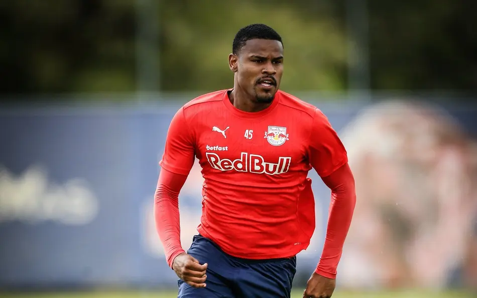 Nathan Mendes - Vitória 