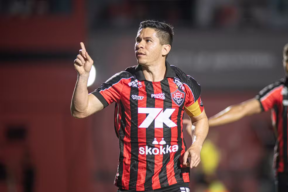 Erick volta ao time, e Renato Kayzer é novidade no ataque contra o Athletico