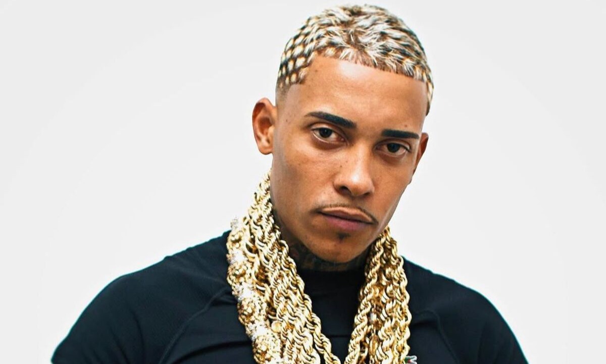 Cantor MC Poze pede para ficar na ala do CV