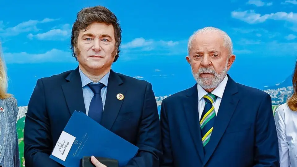 Foto Milei acusa Lula de fraude eleitoral e provoca reação do Itamaraty