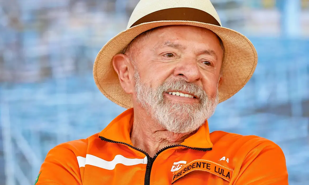 Foto Lula cita feminicídios e cobra luta de homens contra a violência