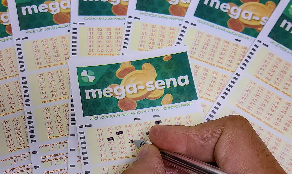 Foto Mega-Sena sorteia prêmio de R$ 100 milhões nesta sexta-feira; veja como assistir