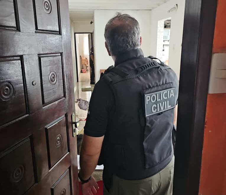 Foto Mulher aproveita fragilidade de idosos para cometer estelionato na Bahia 