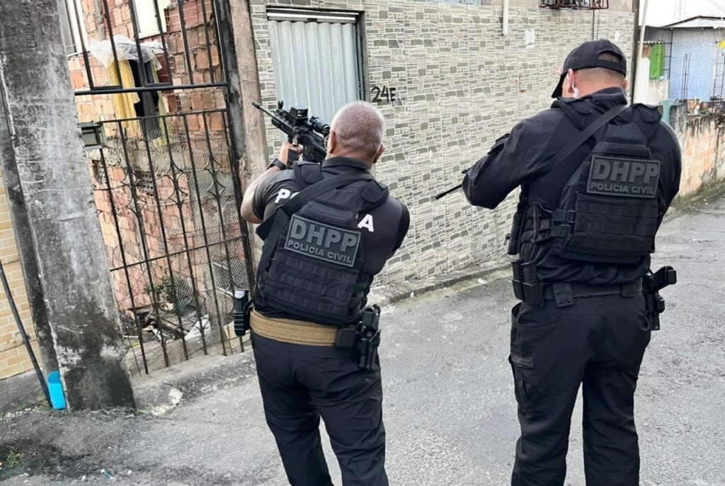 Suspeito de homicídio em oficina, após ordem de facção, é preso na Bahia