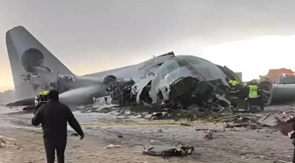 Foto  Avião com carga de dinheiro perde controle e deixa 20 mortos na Bolívia