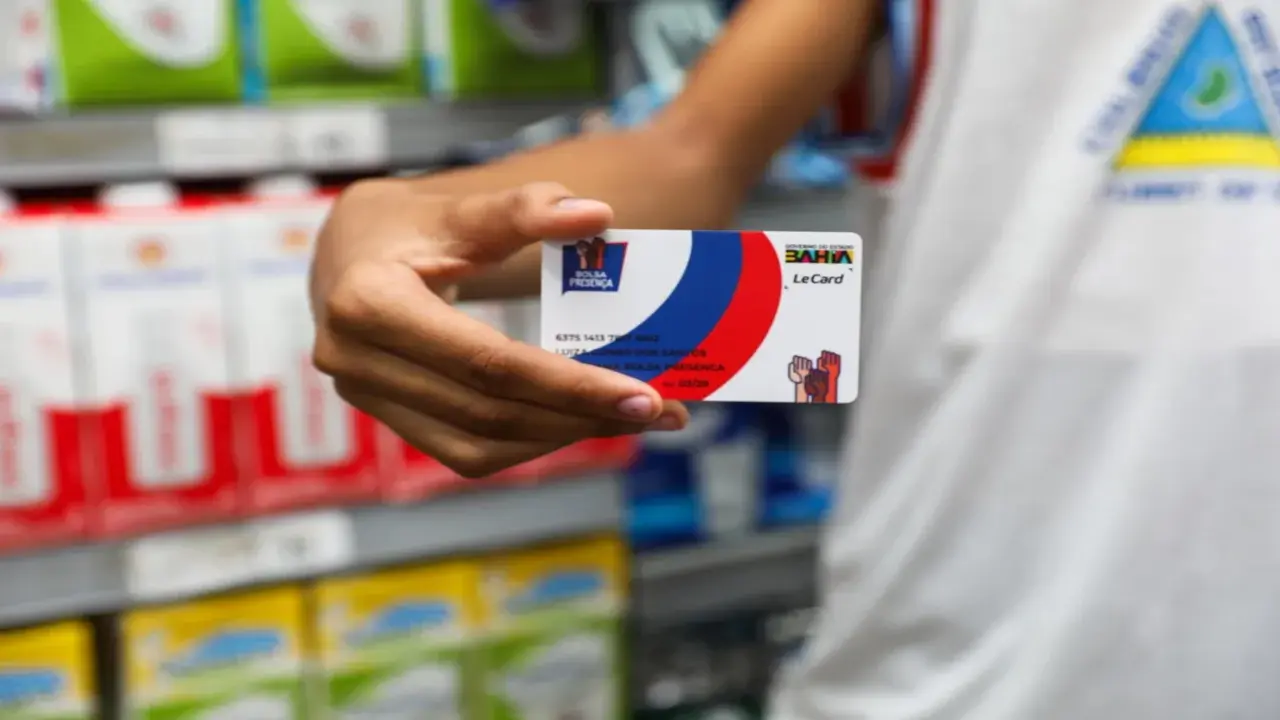 Bolsa Presença paga nova parcela a mais de 324 mil famílias na Bahia