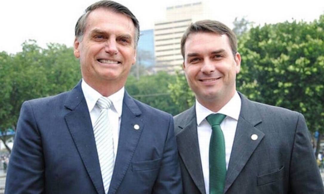 Flavio e Jair Bolsonaro 